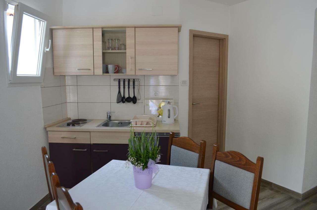 Apartments Mul Baska  Bagian luar foto